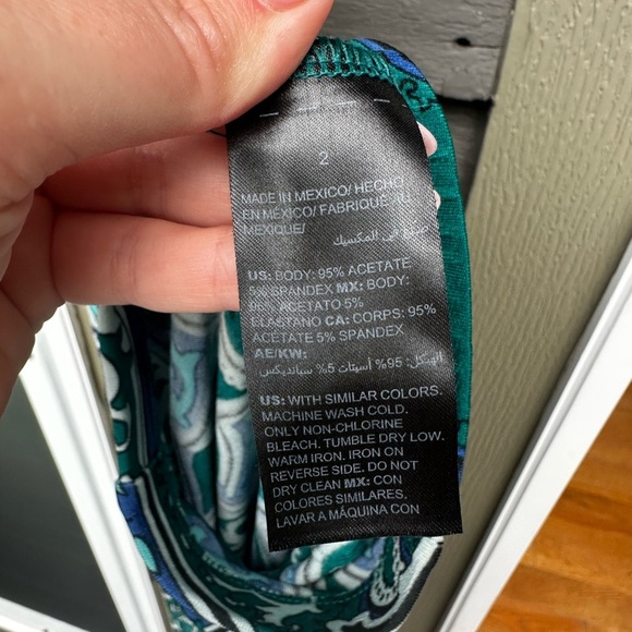 Chico's Women’s Travelers Multicolored Classic Pants Size 2 (12/14) - Picture 2 of 5